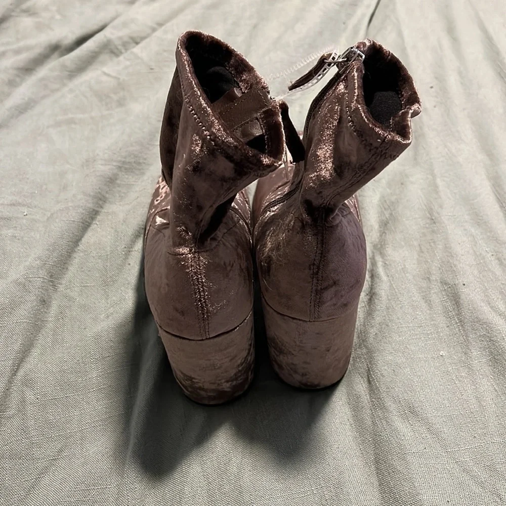 Stv Mdn Velvet Booties - Picture 2 of 3